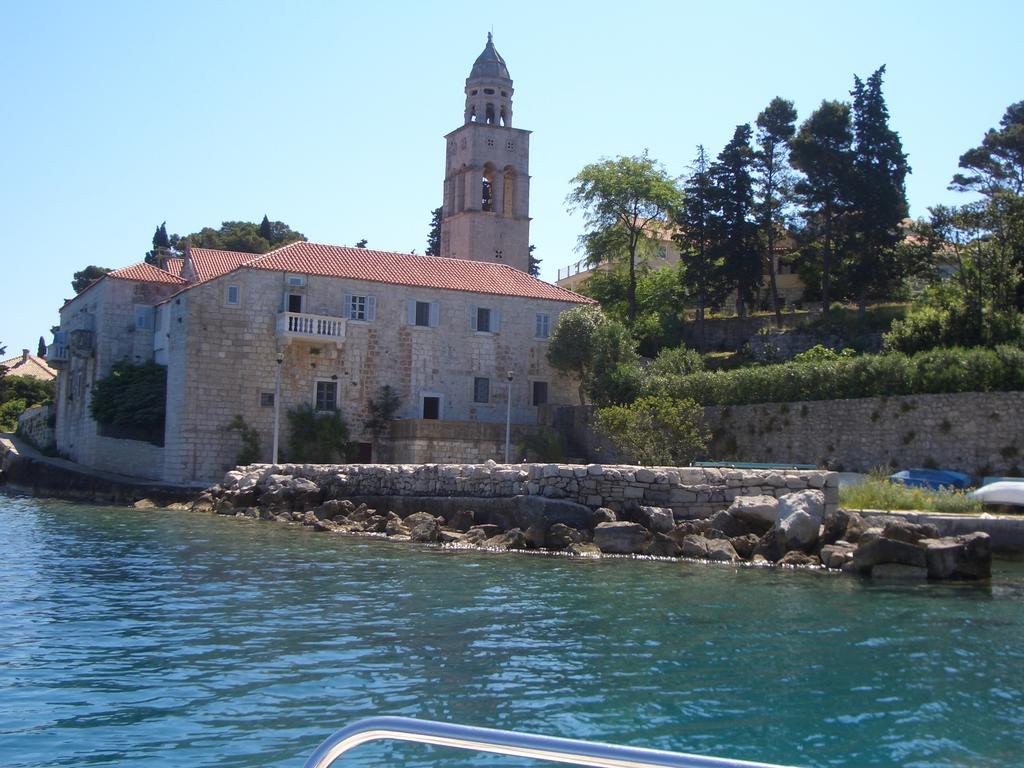 Villa Jade Apartments Front Row Sea View - Walk To Korcula Old Town Medvinjak Dış mekan fotoğraf