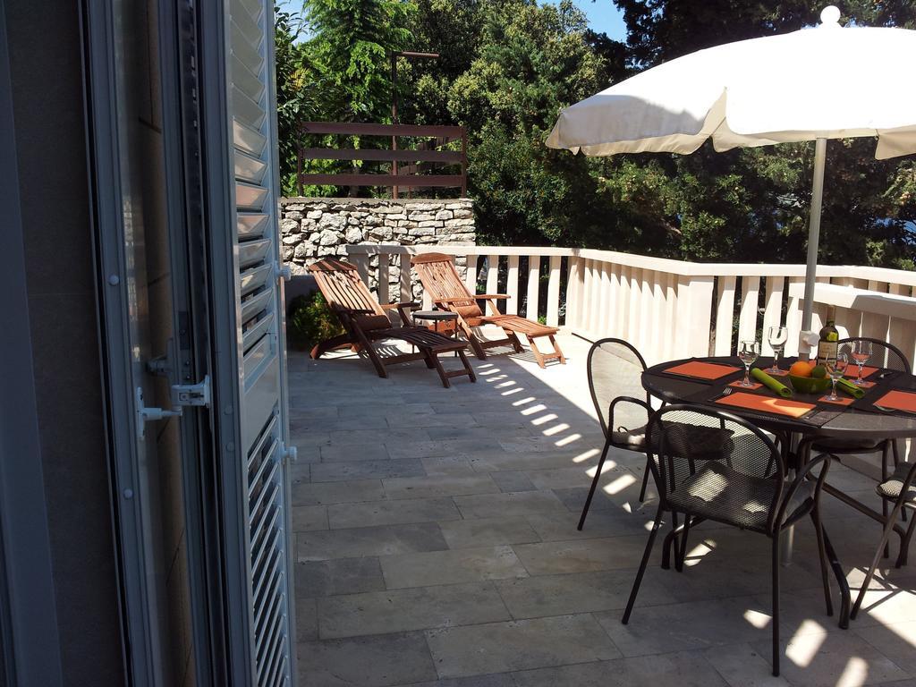 Villa Jade Apartments Front Row Sea View - Walk To Korcula Old Town Medvinjak Dış mekan fotoğraf