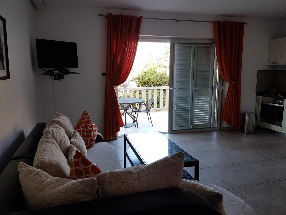 Villa Jade Apartments Front Row Sea View - Walk To Korcula Old Town Medvinjak Dış mekan fotoğraf