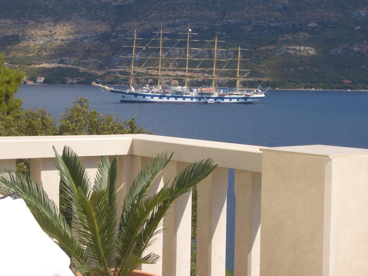 Villa Jade Apartments Front Row Sea View - Walk To Korcula Old Town Medvinjak Dış mekan fotoğraf